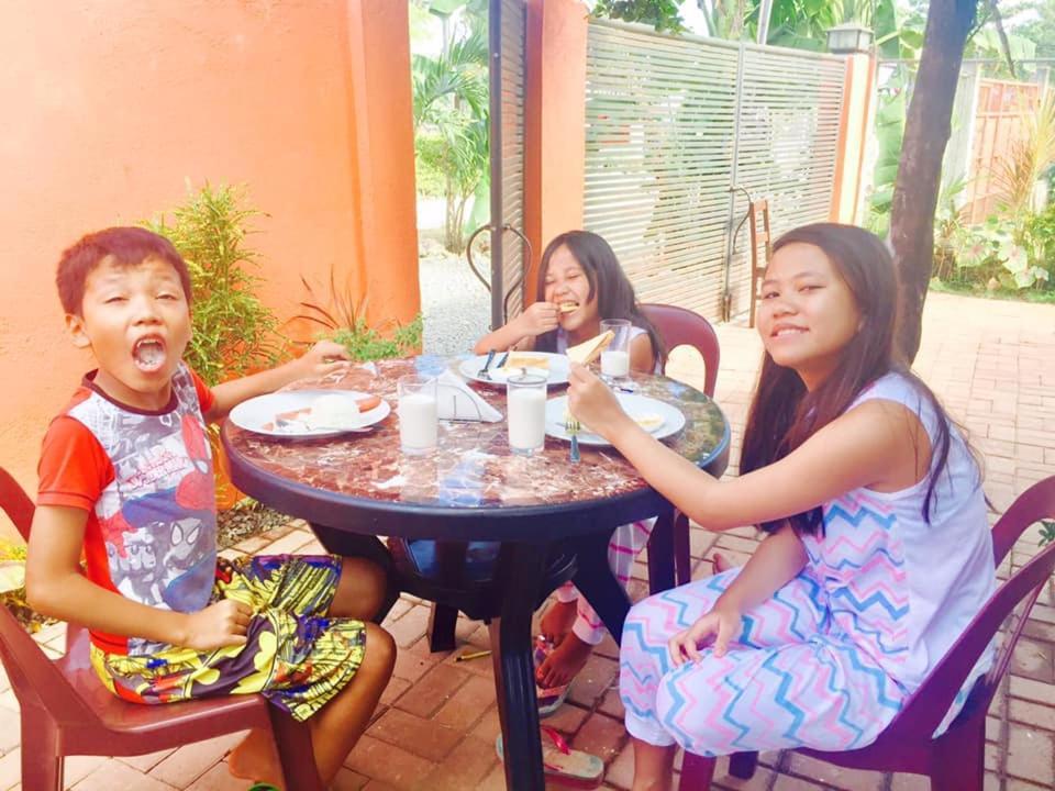 Lindstrom'S Inn Panglao Eksteriør billede